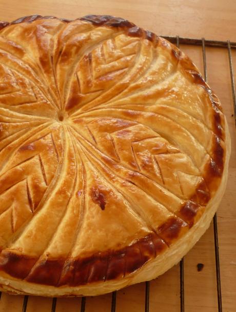 Galette des rois Frangipane, poires et chocolat