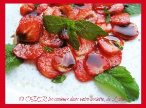 Tartare de fraises à la vinaigrette de jeunes pousses de sapin et baies du Paradis