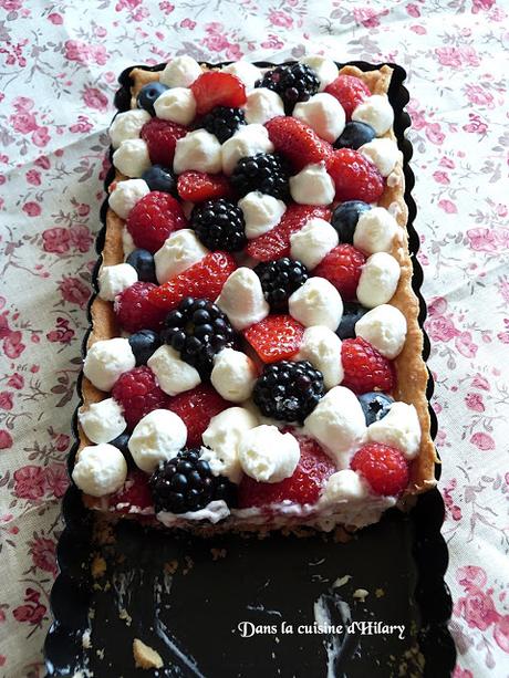 Tarte aux fruits rouges et chantilly mascarpone vanillée / Red fruit tart and it's mascarpone and vanilla Chantilly