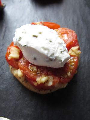 tatin de tomate cerise chèvre ciboulette