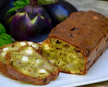 Cake à l'aubergine, pesto et feta