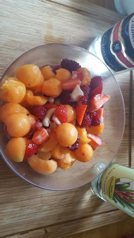 Salade de fruits d'été au rhum