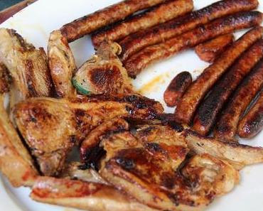 COTELETTES D'AGNEAU, MERGUEZ ET LEGUMES A LA PLANCHA