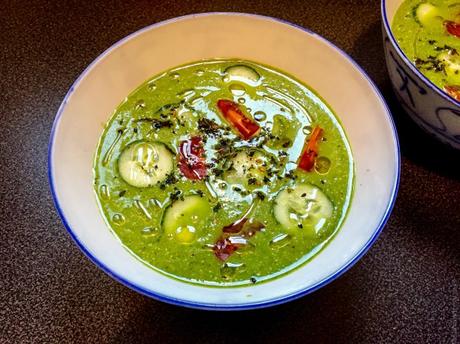 Deux soupes d’été « green » – Gaspacho vert et Velouté de fèves à la menthe