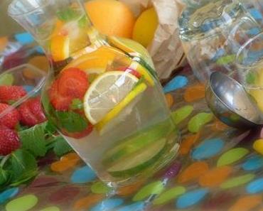 " Miam " Dextox Water aux agrumes-Fraises-concombre et menthe