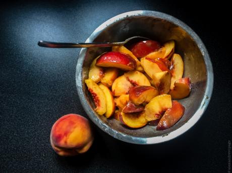 Dessert made in the USA – Peach cobbler