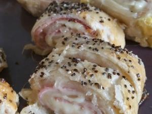 Roulade avec jambon et fromage ‘croque monsieur roulé’