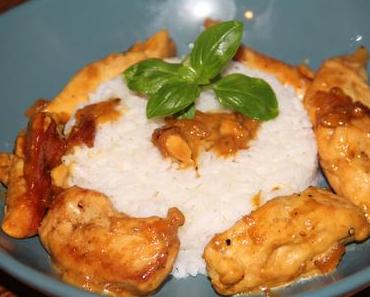 EMINCES DE POULET AU SAFRAN ET AU PINEAU