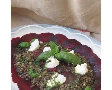 Salade de lentilles, betterave et chèvre frais au basilic