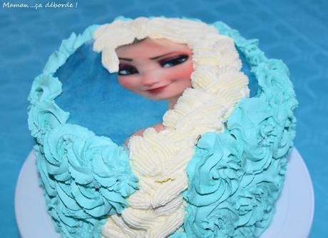 Gateau Reine Des Neiges Pinata Cake