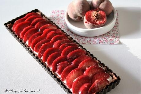 Tarte aux pêches de vigne sur une mousse légère, Bio, sans oeufs, gluten...