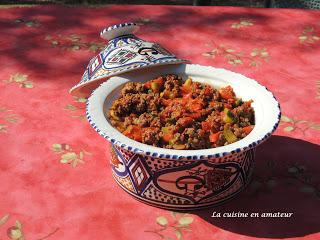 tajone de viande hachée et épices