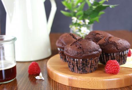 Muffins « aériens » double chocolat framboise {sans gluten – sans beurre – sans huile}