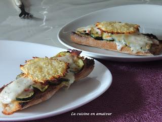 Bruschetta gourmandes et chips de fromage