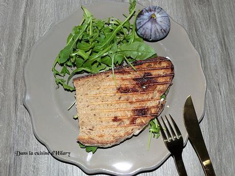 Croque-monsieur au chèvre, figues, canard et roquette / Goat cheese, figs, duck and arugula croque-monsieur