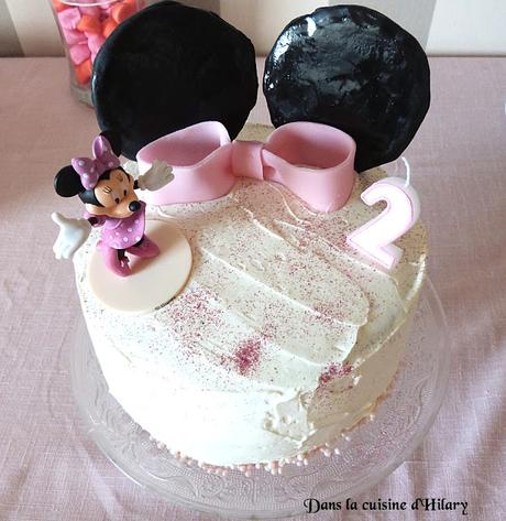 Pinata cake version Minnie Mouse pour les 2 ans d'une princesse / Minnie Mouse Pinata cake for a 2 year old princess