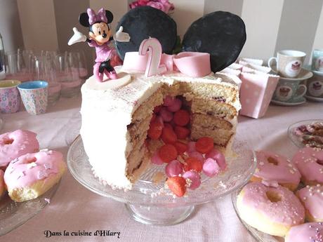 Pinata cake version Minnie Mouse pour les 2 ans d'une princesse / Minnie Mouse Pinata cake for a 2 year old princess