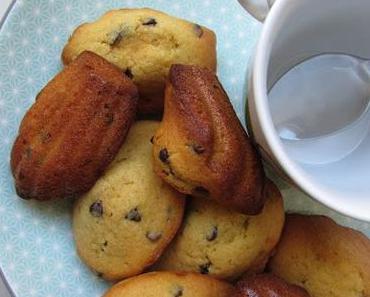 Madeleines au beurre de cacahuète et pépites de chocolat.