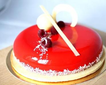 L'Essentiel { Entremets framboise, Malibu, coco } + Co-Création Magasin Zôdio