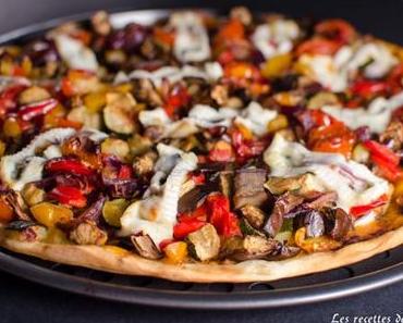 Pizza aux légumes et au fromage de brebis