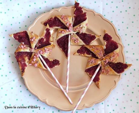 Moulins à vent gourmands pommes-framboises et pralines roses / Apple-raspberry and pink praline puff pastry windmill