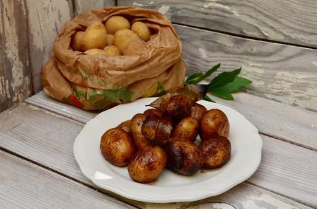 Pommes de terre grenailles sautées à l'ail et au laurier