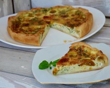 Quiche au fromage, tomates cerises et basilic