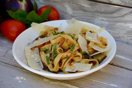 Tagliatelles aux aubergines confites