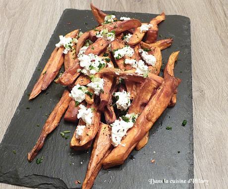 Frites de patates douces au chèvre, ail et persil / Sweet potato wedges with goat cheese, garlic and parsley