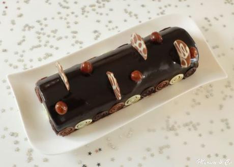 Bûche trois chocolats et croustillant praliné