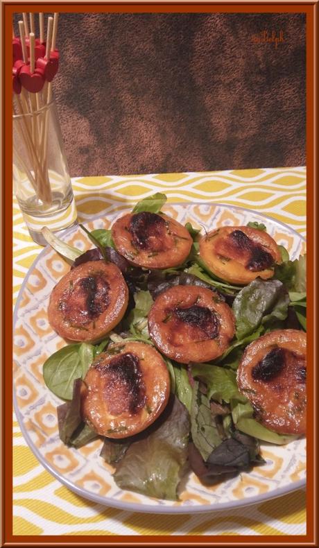 Bouchées au Chavignol, miel et ciboulette