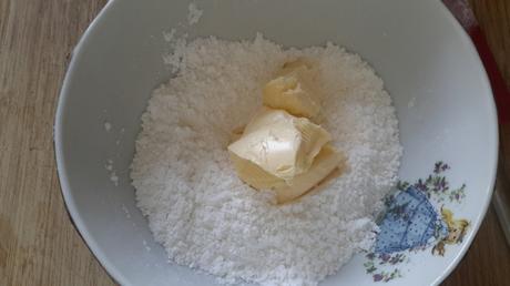 Tuiles de caramel aux éclats de noix de pécan (recette facile)