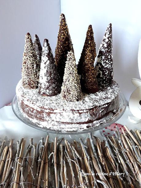 Gâteau au chocolat comme une forêt enchantée aux saveurs de Noël (épices et orange) Jour 19 🎄 / Enchanted forest Christmas chocolate cake Day 19