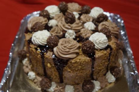 Layer cake Ferrrero Rochers