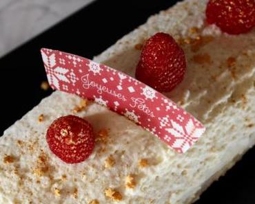 Bûche roulée amandes, chocolat blanc et framboises