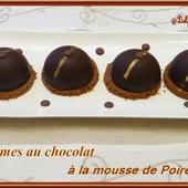 Dômes au chocolat à la mousse de poire et croquant spéculos - Oh, la gourmande..