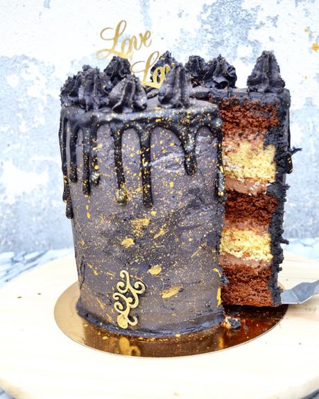 Layer Cake Black & Gold 