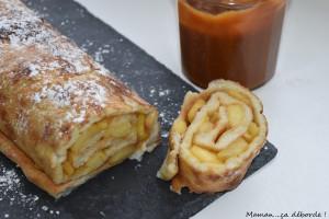 Crêpe roulée aux pommes et caramel beurre salé