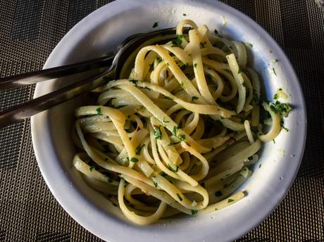 Vite fait, bien fait – Linguine à l’ail et au piment