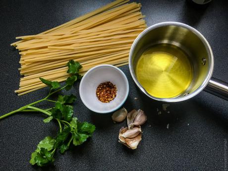 Vite fait, bien fait – Linguine à l’ail et au piment