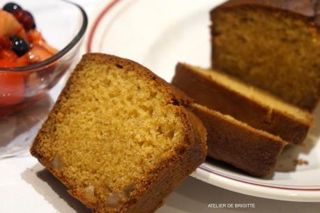 Cake aux écorces de citron confit et citron