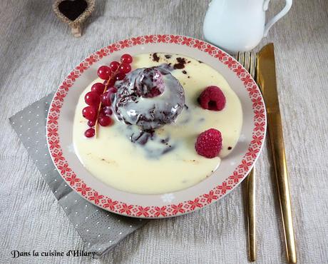 Sphère en chocolat surprise, moelleux chocolat-fève tonka et crème anglaise - Dans la cuisine d'Hilary