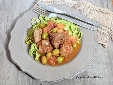 Boeuf mijoté aux olives en cocotte - Dans la cuisine d'Hilary