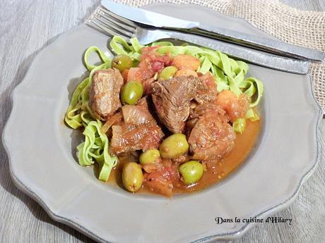 Boeuf mijoté aux olives en cocotte - Dans la cuisine d'Hilary