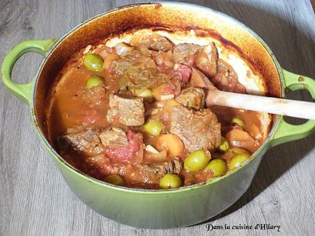 Boeuf mijoté aux olives en cocotte - Dans la cuisine d'Hilary