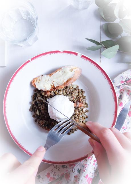 Salade de lentilles tiède et oeufs pochés