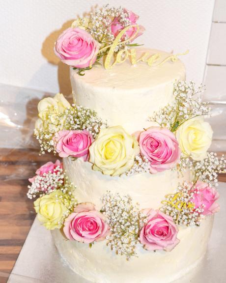 Wedding cake romantique rose et blanche 