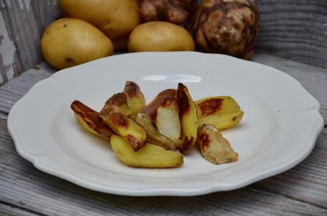 Topinambours et pommes de terre rôtis au four