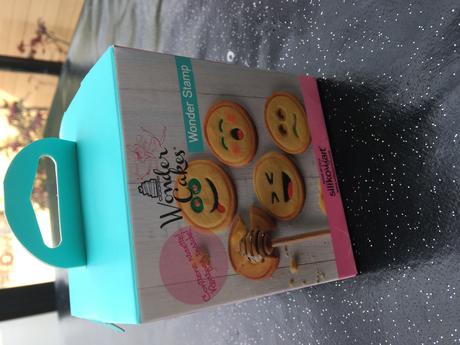 Mes biscuits Smileys avec les tampons Silikomart !