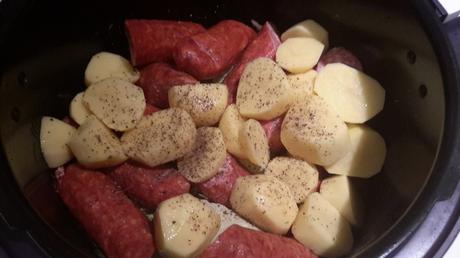 Saucisses fumées au chou vert et pommes de terre au cookeo